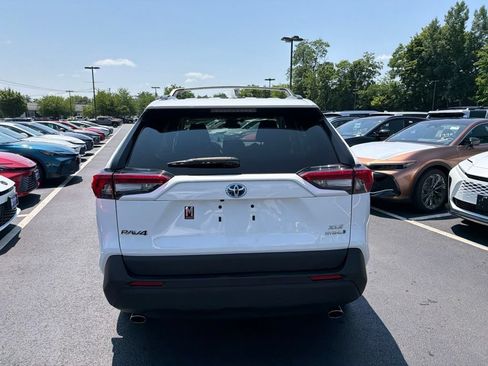 Used 2023 Toyota RAV4 XLE w/ Convenience Package AWD/4WD image 6