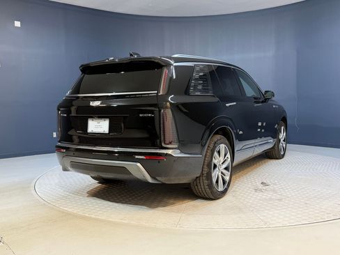New 2026 Cadillac Vistiq Luxury image 9
