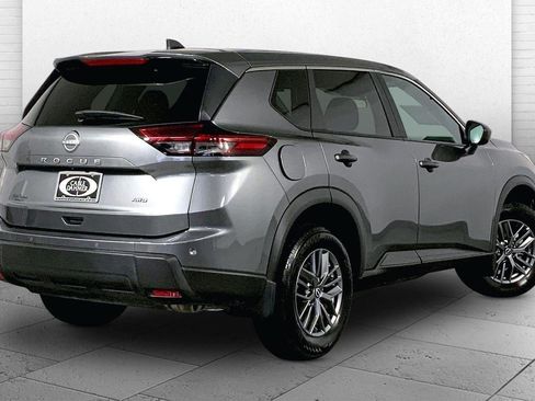 Used 2026 Nissan Rogue S AWD/4WD image 13