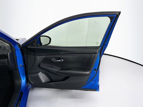 Used 2024 Nissan Sentra SV FWD image 30