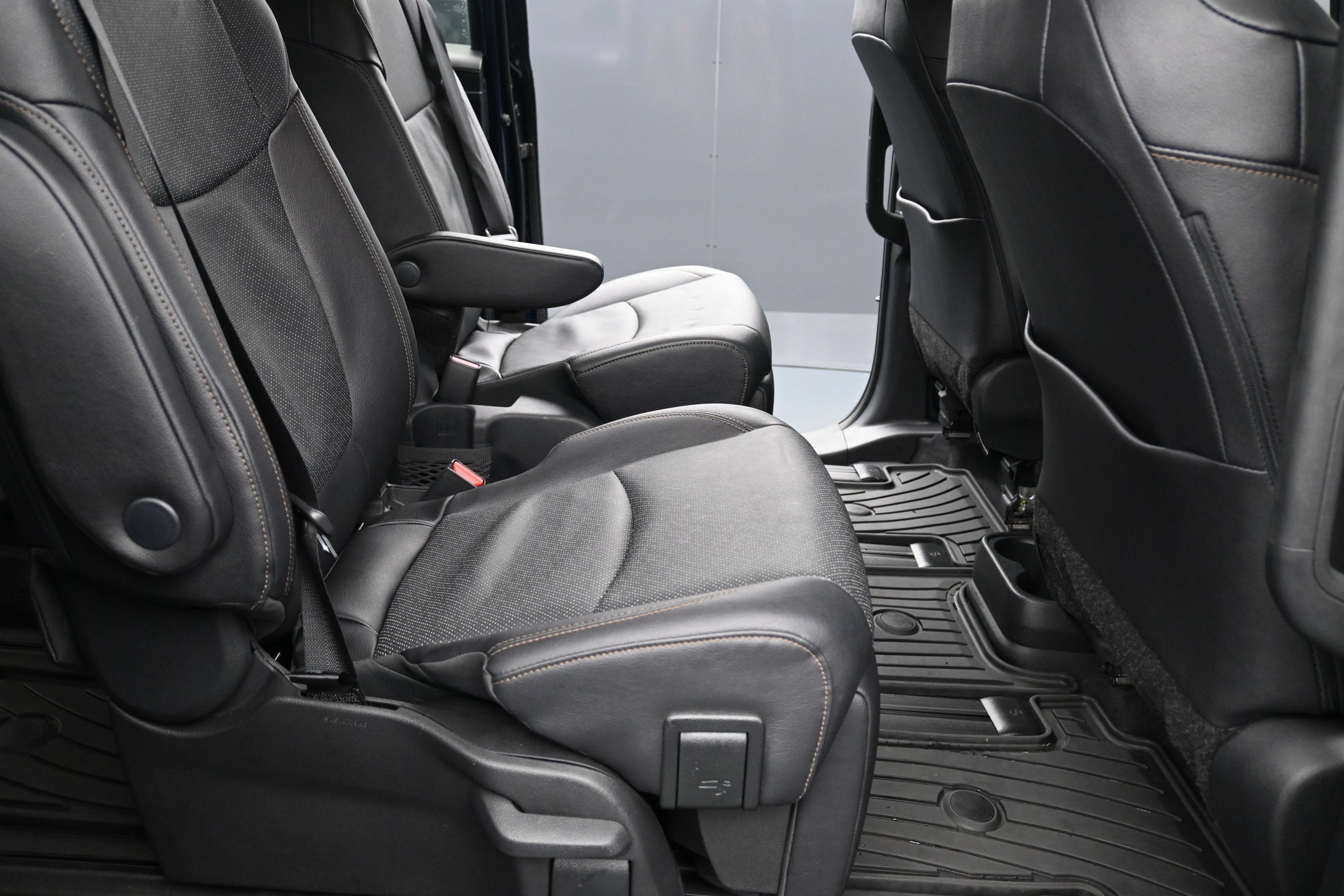 Used 2026 Toyota Sienna Limited FWD image 27