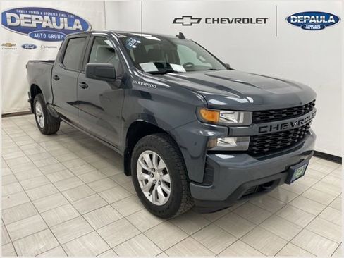 Used 2019 Chevrolet Silverado 1500 Custom w/ Custom Value Package AWD/4WD image 1