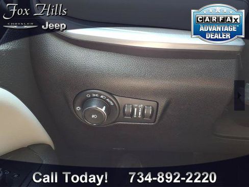 Certified 2025 Jeep Compass Limited AWD/4WD image 16