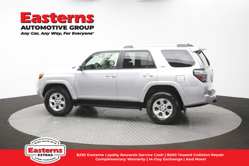 Used 2024 Toyota 4Runner SR5 AWD/4WD image 57