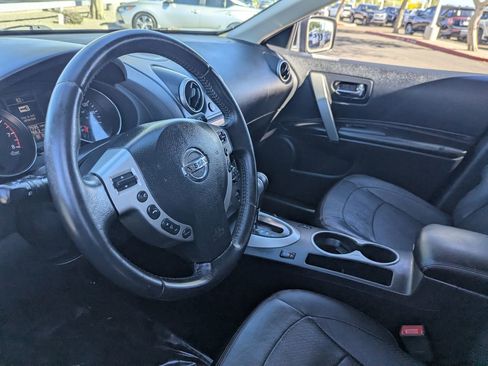 Used 2011 Nissan Rogue SV w/ SL Pkg image 18