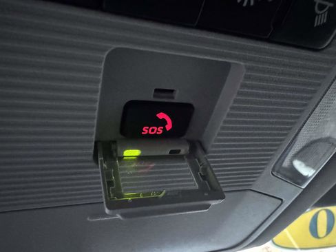 Certified 2020 Toyota RAV4 LE image 39