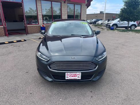Used 2015 Ford Fusion SE FWD image 2