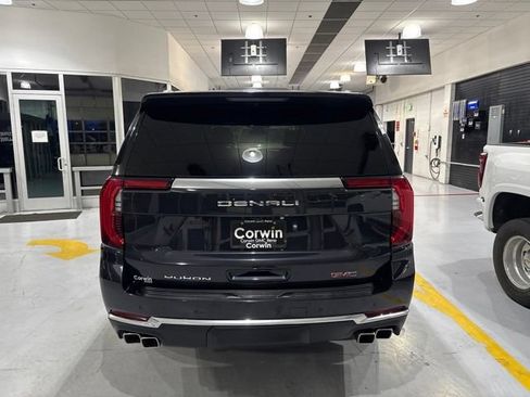Used 2025 GMC Yukon XL Denali AWD/4WD image 7