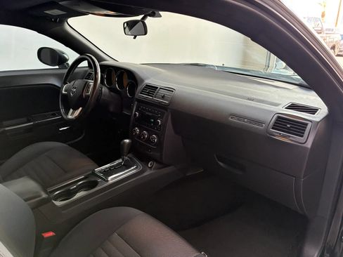 Used 2013 Dodge Challenger SXT RWD image 22