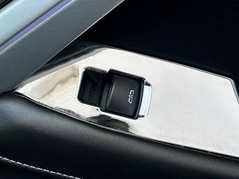 Used 2016 Chevrolet Camaro SS RWD image 21