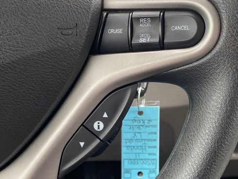 Used 2011 Honda Insight LX image 22