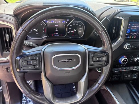 Used 2021 GMC Sierra 1500 Denali w/ Denali Ultimate Package AWD/4WD image 31