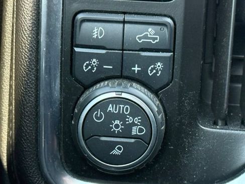 Used 2019 Chevrolet Silverado 1500 LT Trail Boss AWD/4WD image 25