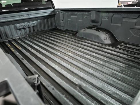 Used 2023 GMC Sierra 3500 SLE w/ X31 Off-Road Package AWD/4WD image 9