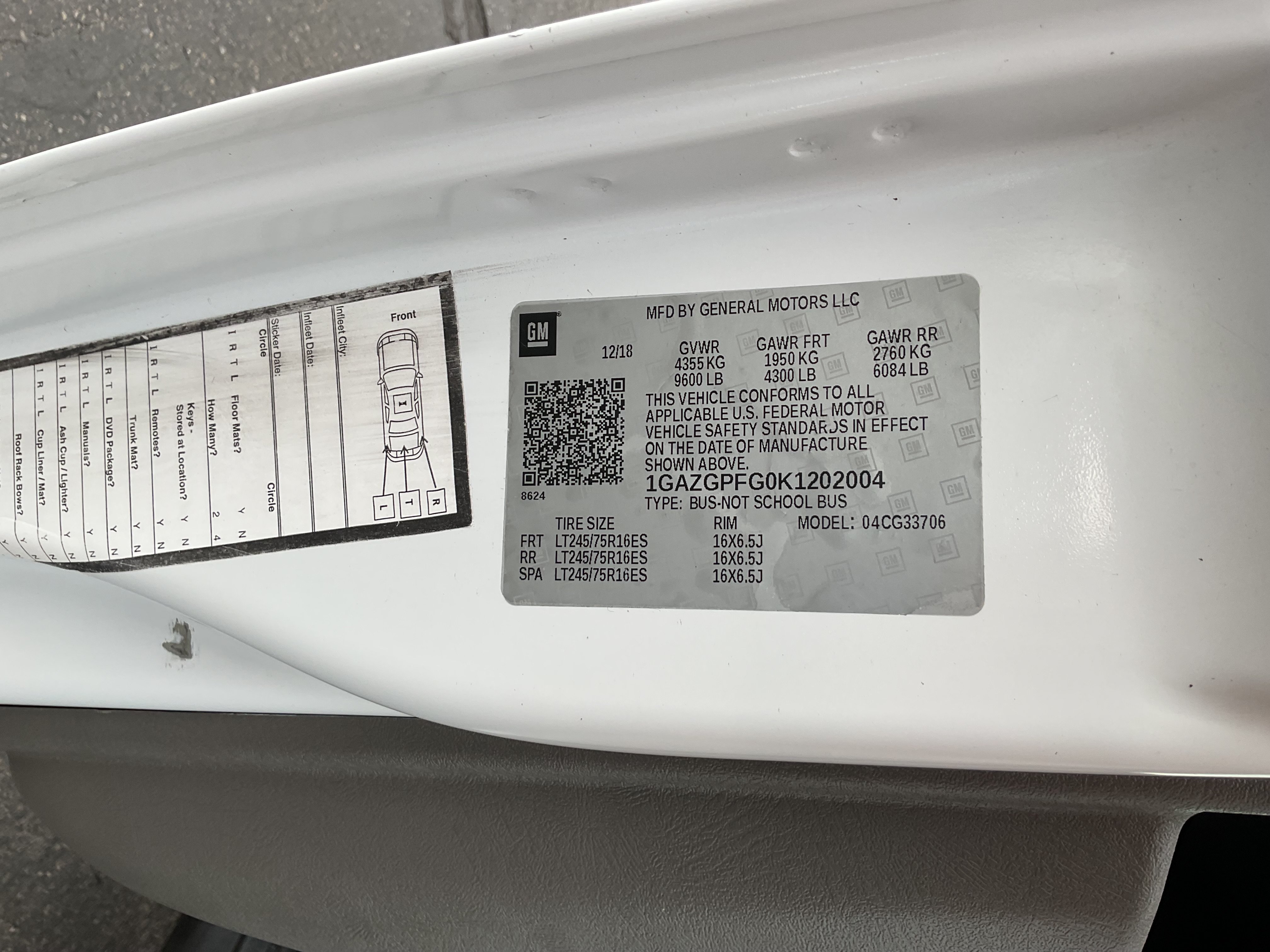 Used 2019 Chevrolet Express 3500 LT w/ LT Preferred Equipment Group RWD image 16