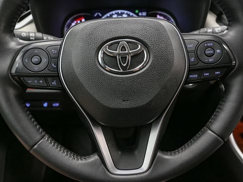 Used 2019 Toyota RAV4 Adventure w/ Cold Weather Package AWD/4WD image 34