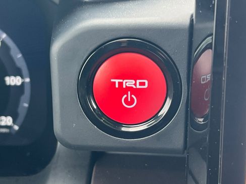 Used 2024 Toyota Tacoma TRD Off-Road w/ TRD Off Road Upgrade Package image 18