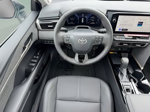 Used 2026 Toyota Camry XLE w/ Premium Plus Package AWD/4WD image 11
