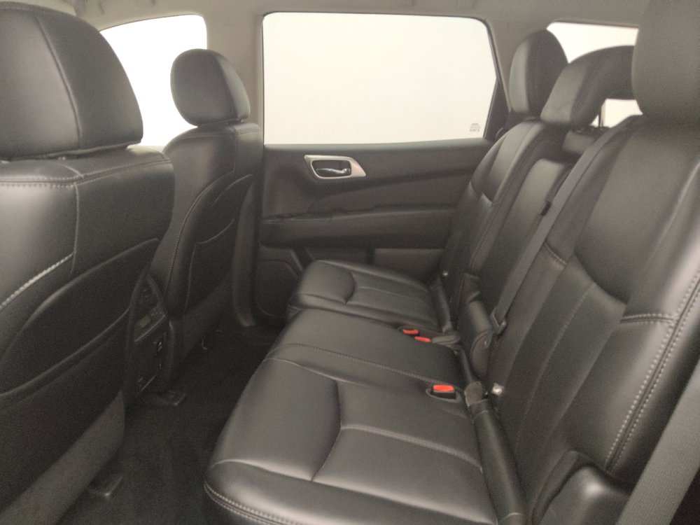Used 2017 Nissan Pathfinder SL w/ SL Tech Package FWD image 18