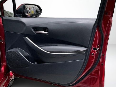 Used 2025 Toyota Corolla SE image 27