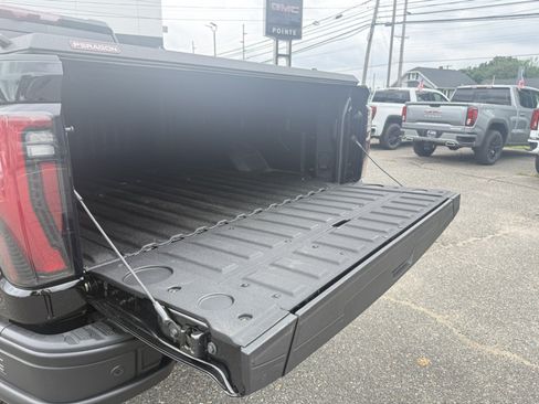 Used 2026 GMC Sierra 2500 AT4X w/ AT4X AEV Edition AWD/4WD image 13