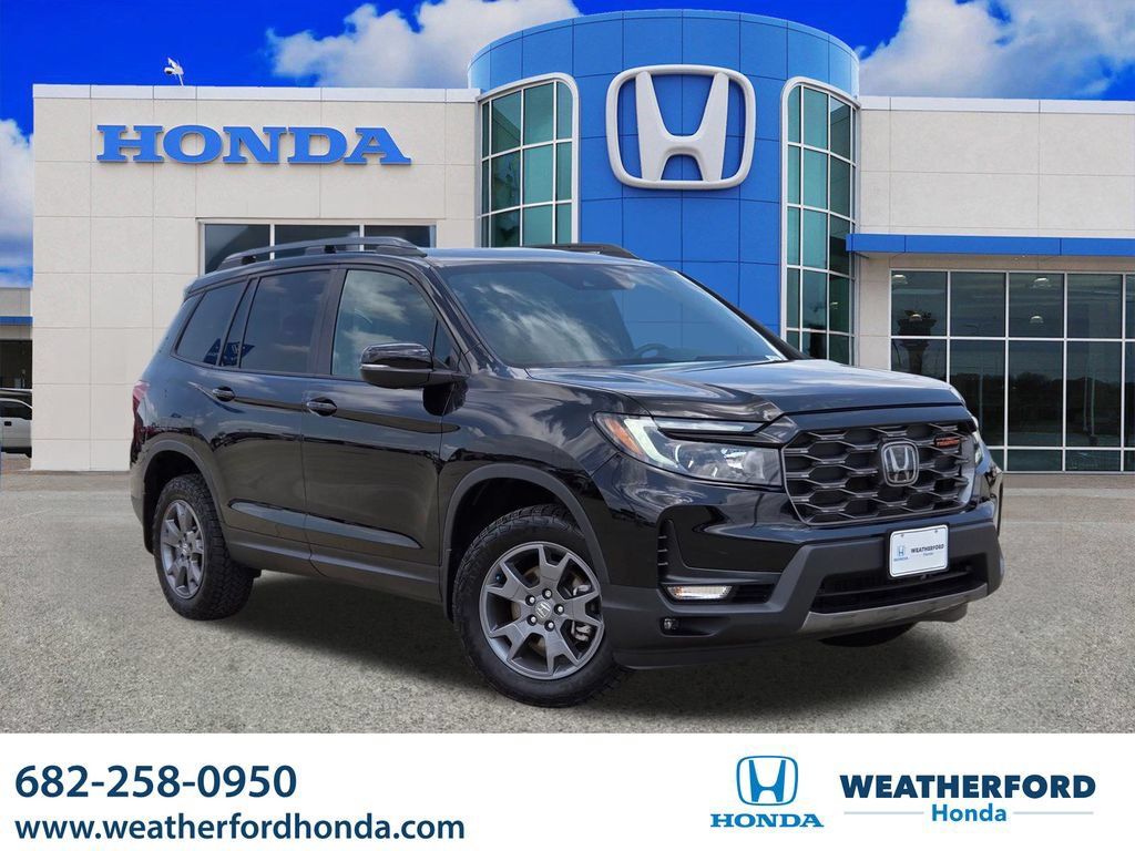 Used 2025 Honda Passport TrailSport image 1