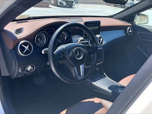 Used 2015 Mercedes-Benz GLA 250 4MATIC image 29