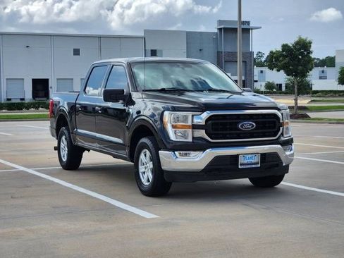 Used 2021 Ford F150 XLT w/ Equipment Group 301A Mid AWD/4WD image 3