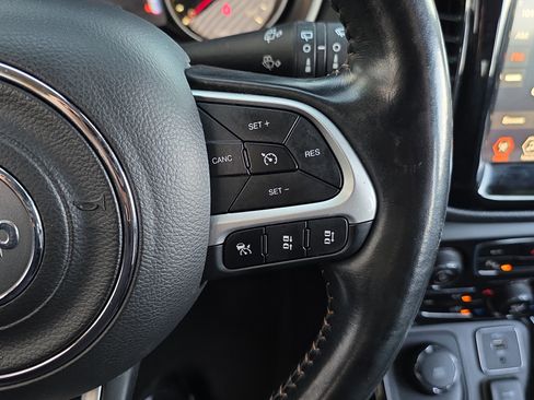 Used 2021 Jeep Compass Limited image 15