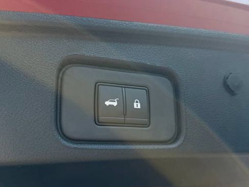 New 2026 Nissan Pathfinder SV FWD image 9