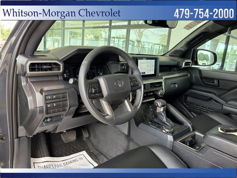 Used 2025 Toyota Tacoma SR5 AWD/4WD image 10