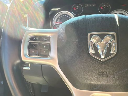 Used 2017 RAM 1500 Laramie AWD/4WD image 34