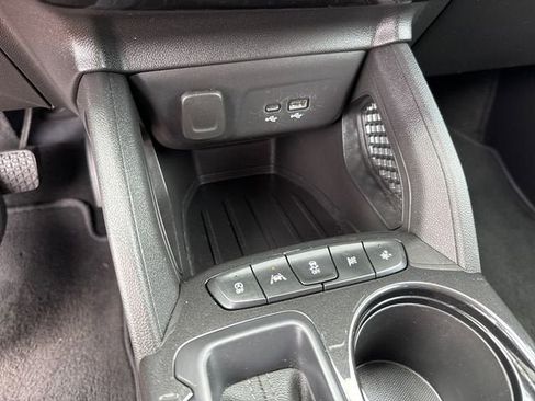 Used 2025 Chevrolet TrailBlazer LT FWD image 20