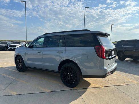 New 2027 Ford Expedition Platinum w/ Stealth Performance Package AWD/4WD image 5