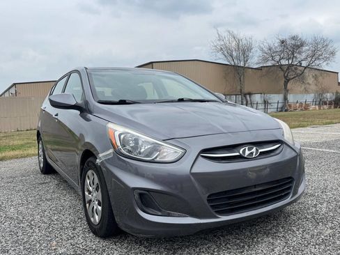 Used 2016 Hyundai Accent SE image 4