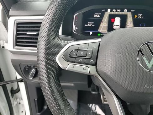 Used 2023 Volkswagen Atlas Cross Sport SEL image 17