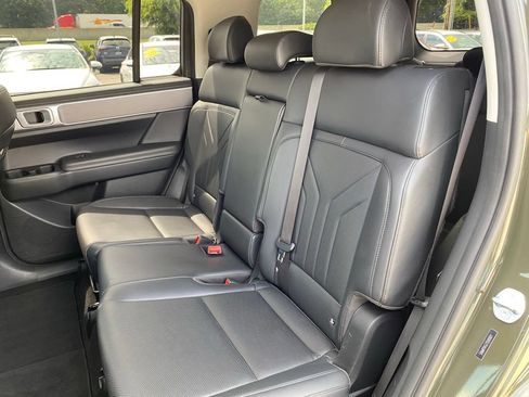 Used 2025 Hyundai Santa Fe SEL FWD image 25