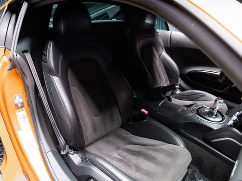 Used 2014 Audi R8 V8 w/ Ceramic Brake Package image 70