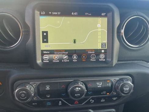 Used 2022 Jeep Wrangler Unlimited Sahara image 10