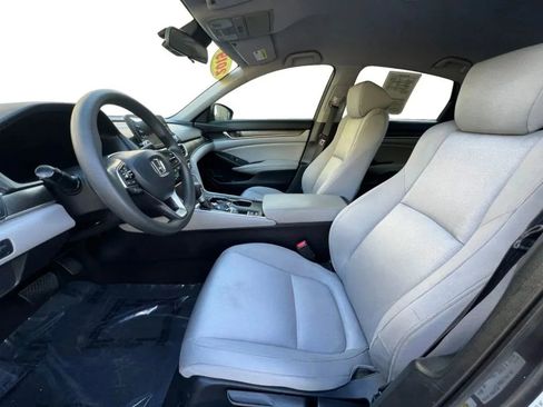 Used 2019 Honda Accord LX image 9
