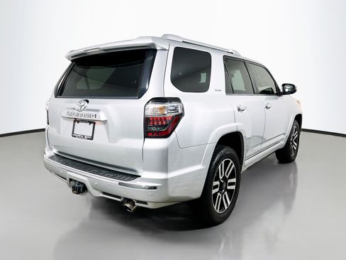 Used 2018 Toyota 4Runner Limited AWD/4WD image 4