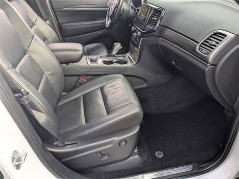 Certified 2022 Jeep Grand Cherokee Limited image 30