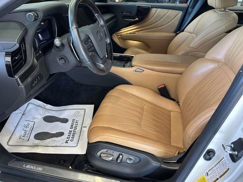 Used 2022 Lexus LS 500 w/ Interior Upgrade Package RWD image 12