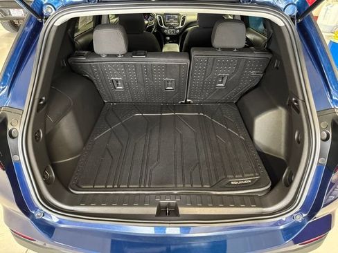 Used 2022 Chevrolet Equinox LT w/ LPO, Floor Liner Package FWD image 10