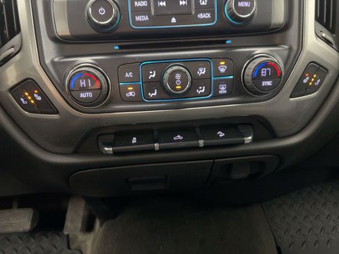 Used 2018 Chevrolet Silverado 1500 LT w/ All Star Edition image 18