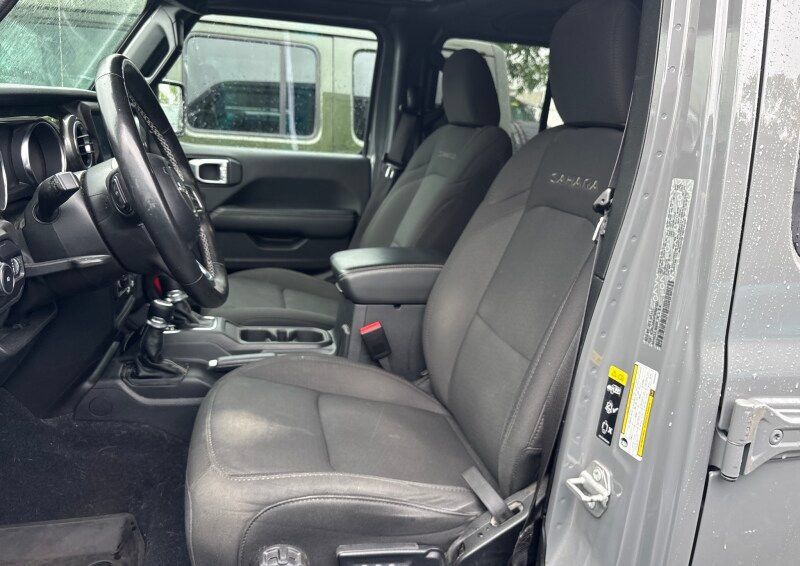 Used 2023 Jeep Wrangler Unlimited Sahara w/ Safety Group AWD/4WD image 8