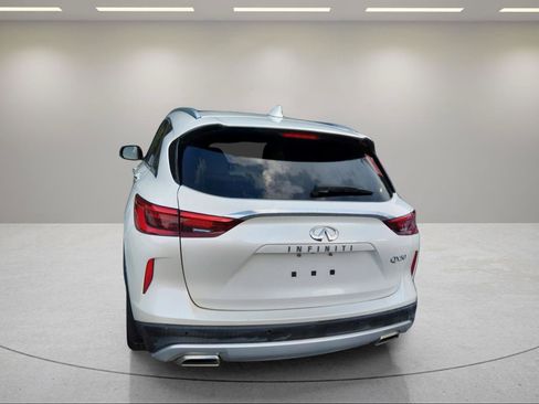 Used 2021 INFINITI QX50 Essential w/ Convenience Package FWD image 9