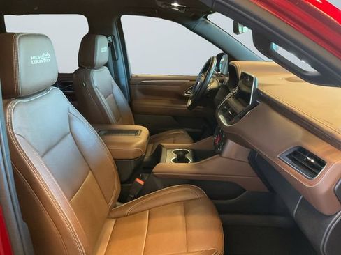 Used 2023 Chevrolet Suburban High Country w/ Max Trailering Package AWD/4WD image 15