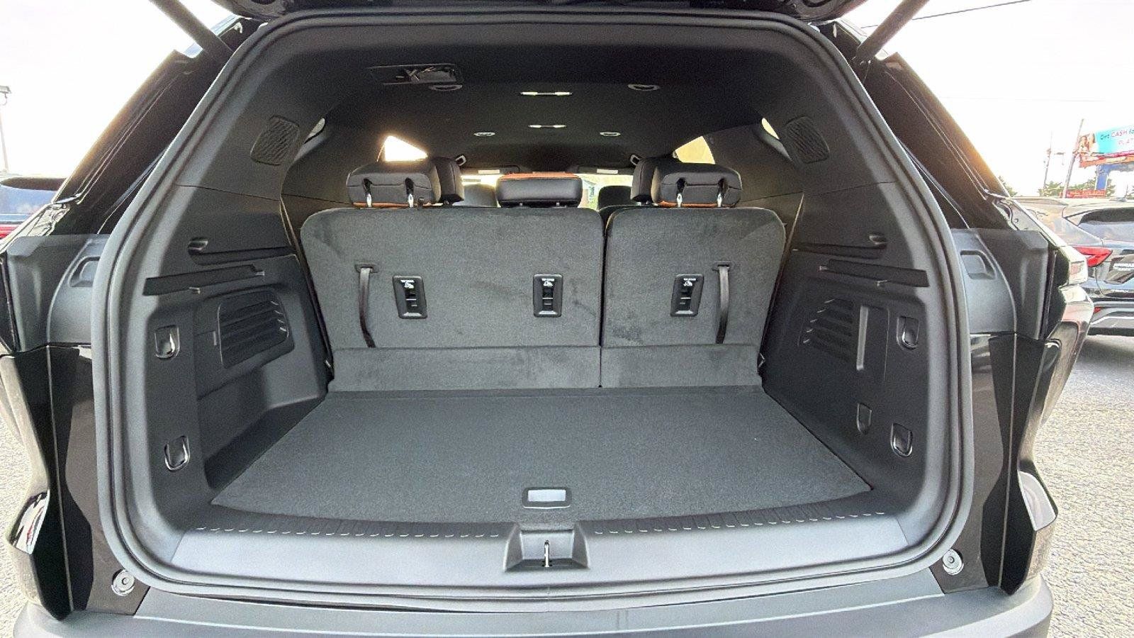 New 2027 Chevrolet Traverse Z71 AWD/4WD image 13