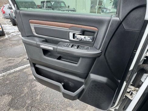Used 2018 RAM 1500 Laramie AWD/4WD image 23
